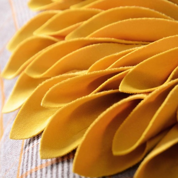 3D Sunflower Handmade Throw Pillow Case Checkered - Picture 5 of 7